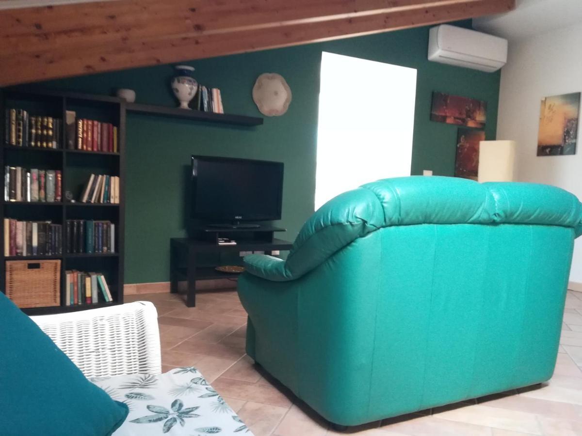 Il cielo in una stanza Hotel Giulianova Esterno foto