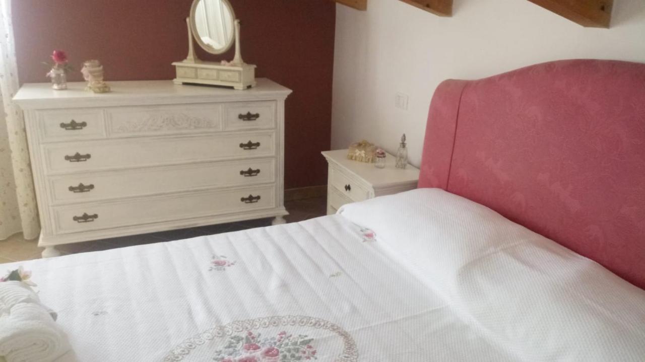 Il cielo in una stanza Hotel Giulianova Esterno foto