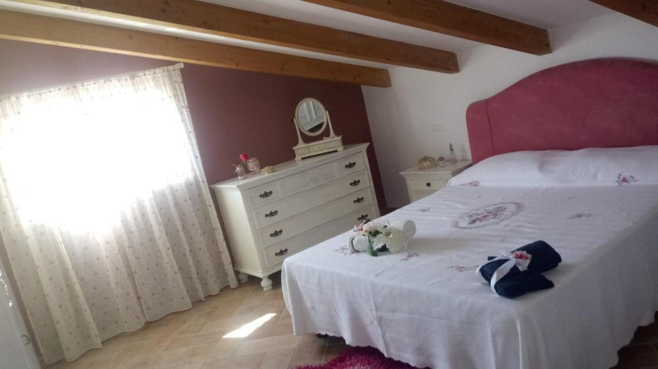 Il cielo in una stanza Hotel Giulianova Esterno foto