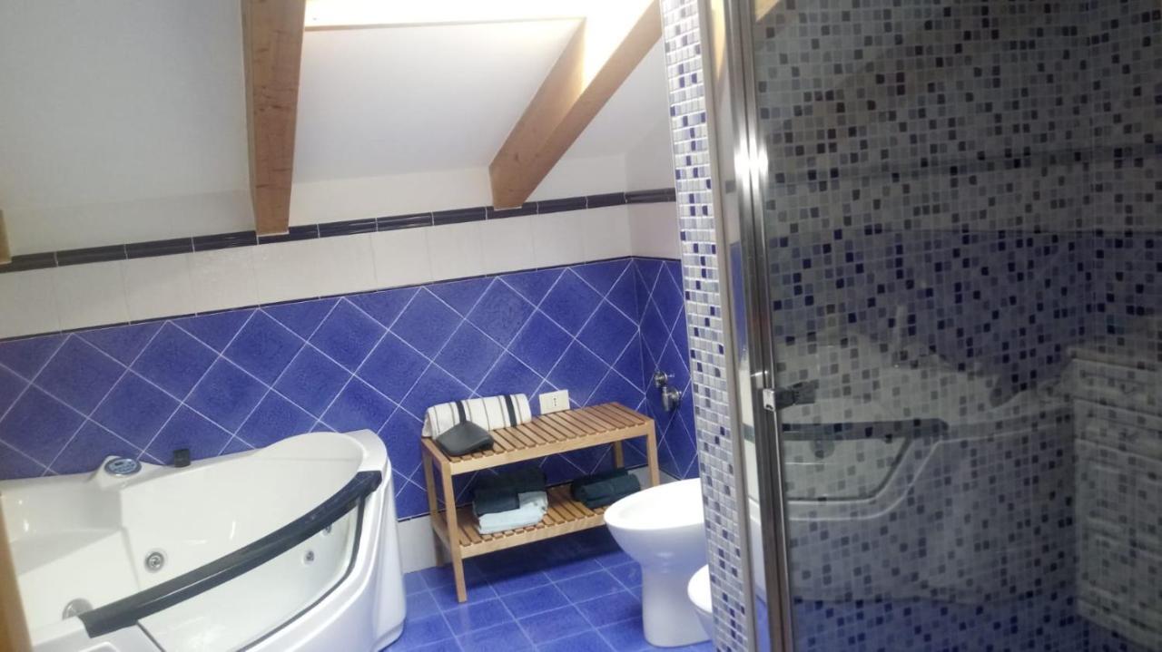 Il cielo in una stanza Hotel Giulianova Esterno foto